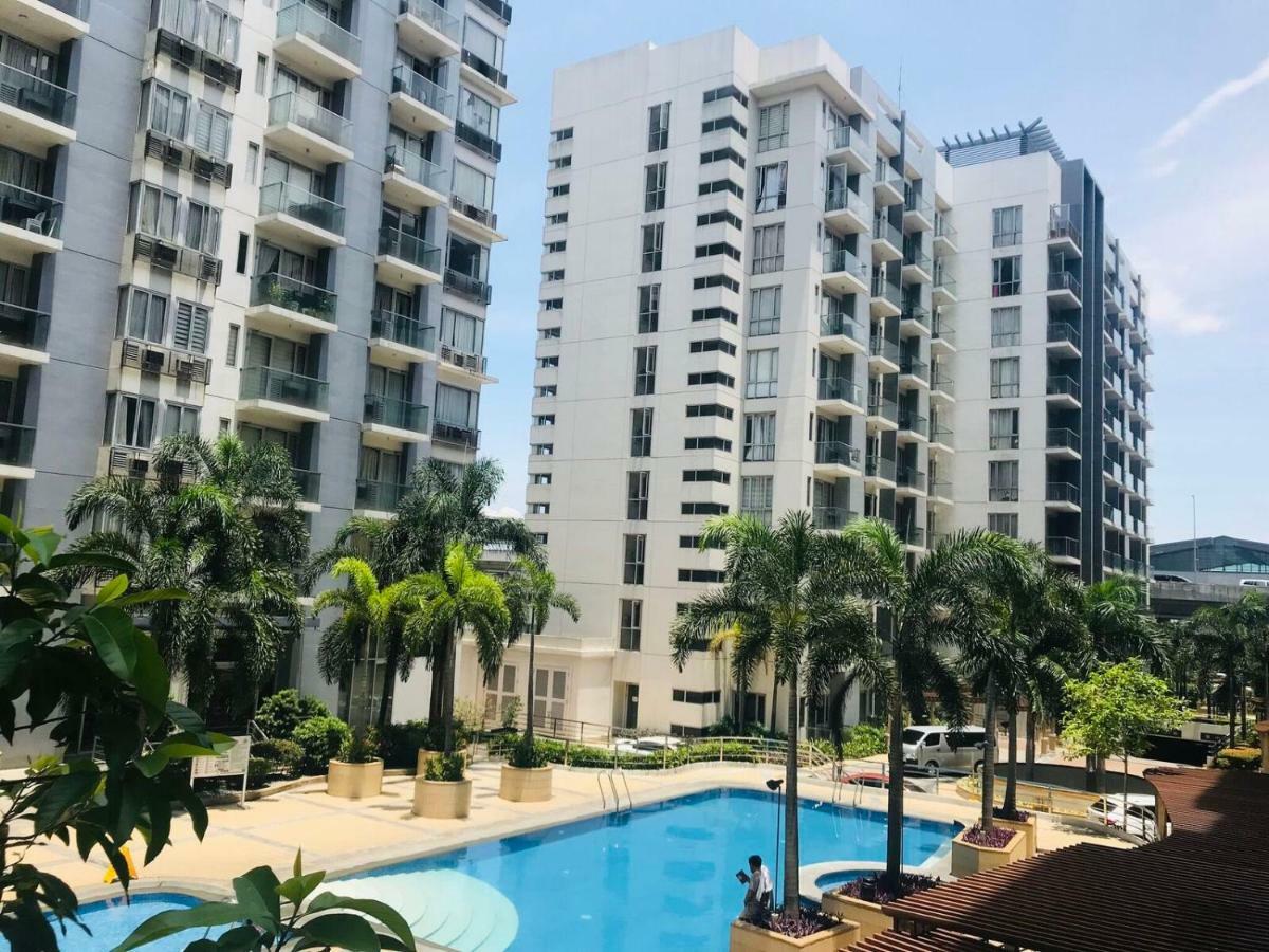 One Palm Tree Villas Across Naia-T3 Manila Exterior foto